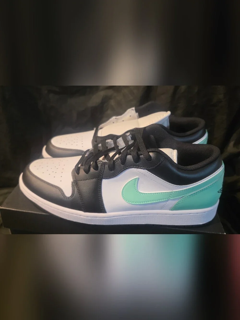 Nike Air Jordan 1 Low Sneakers Green Glow 553558-131 Men Size 13 New With Box